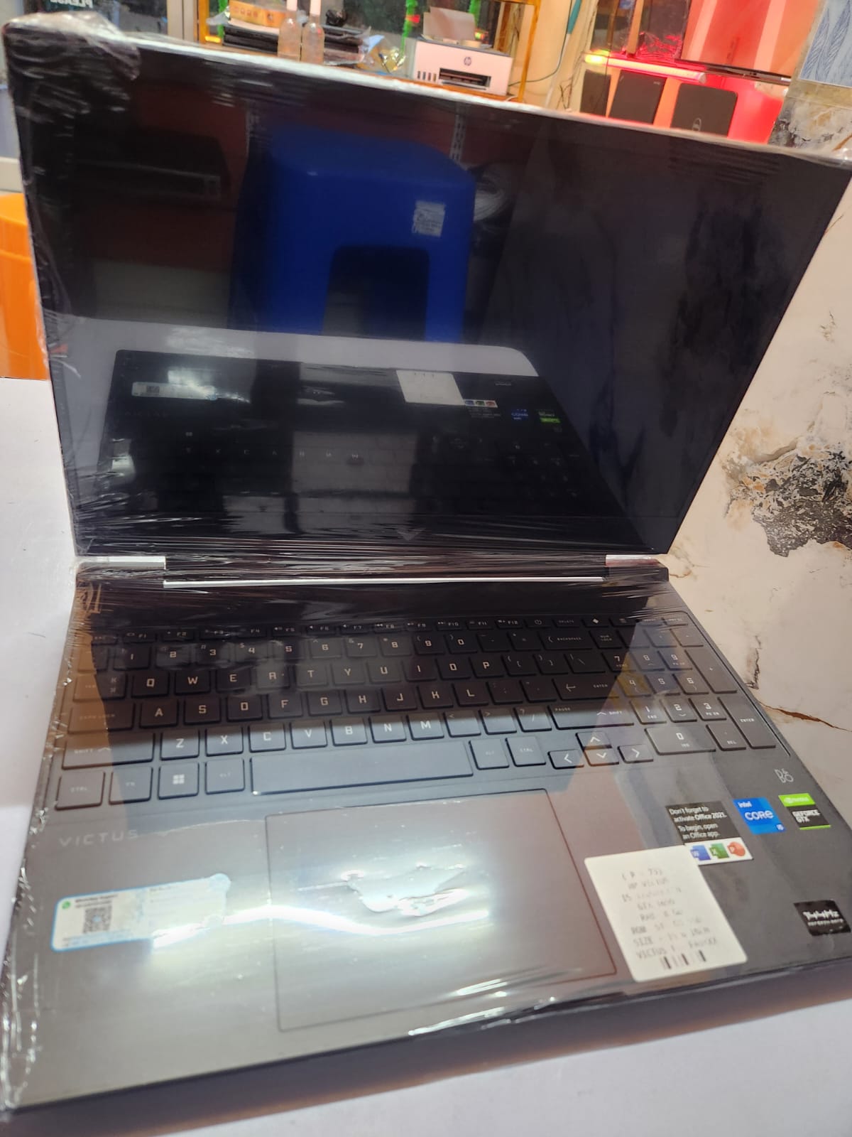 HP VICTUS